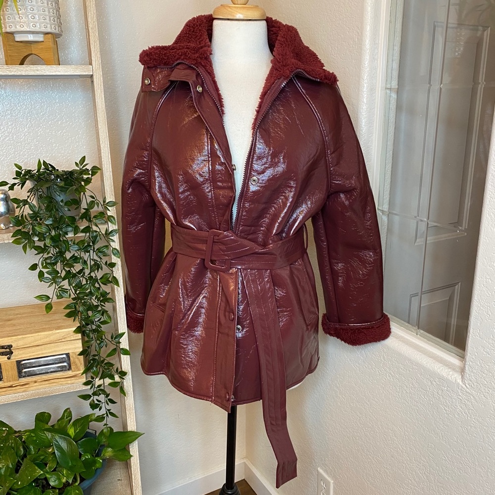 🆕J.O.A Faux Fur Lined tie waist coat in burgundy - Picture 2 of 15